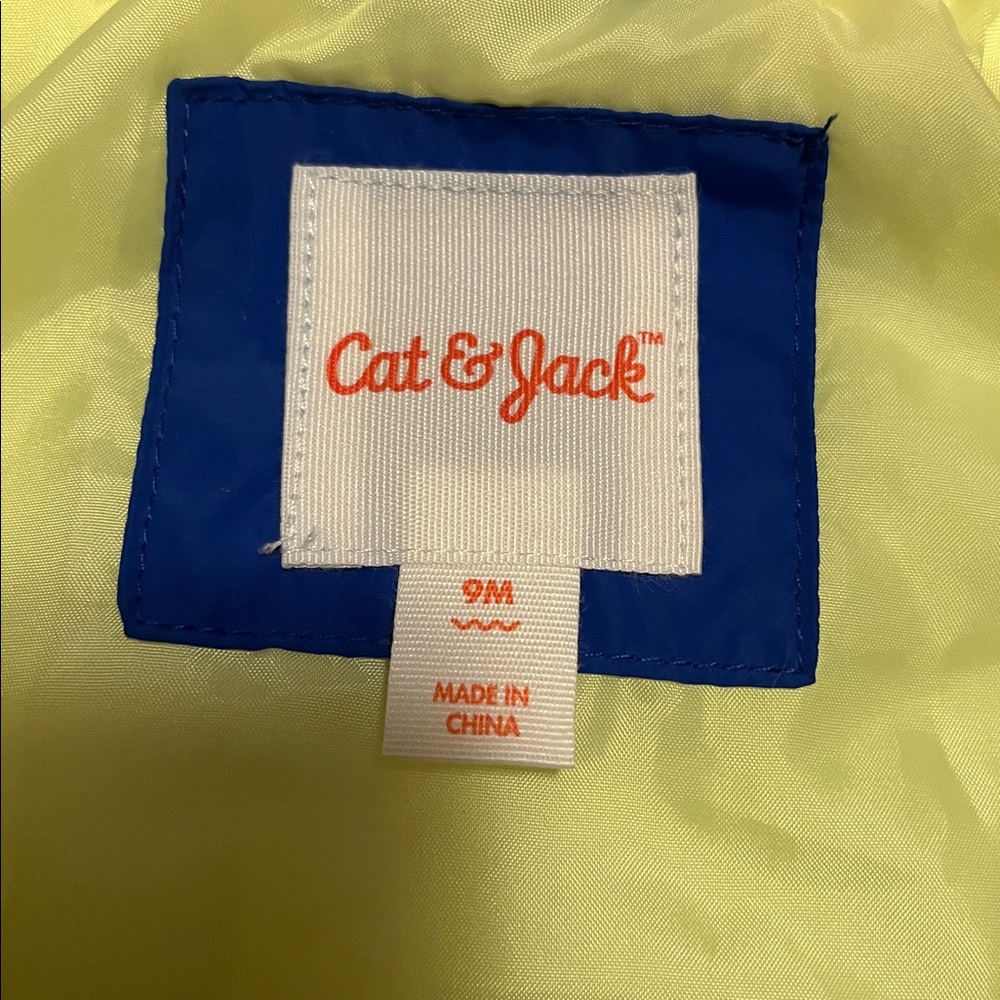 Cat and Jack Snowsuit 9 months - Picture 2 of 4